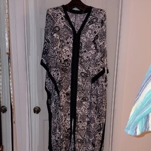 EUC Ellen Tracy Kimono Batwing Loungewear, 1X or 3X, Long Zipper & Tassel, B&W